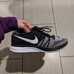 Nike Flyknit Trainers 2018 Oreo Women US 7